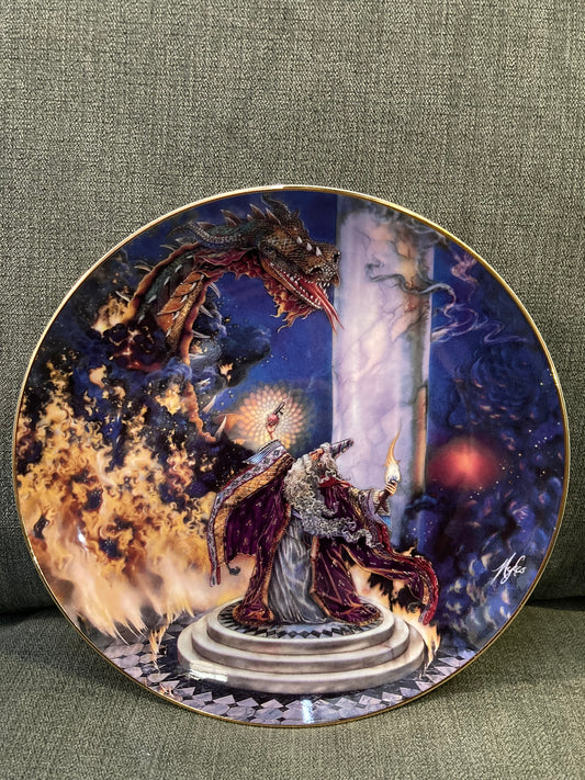 🛡️🔥 Fantasy Find! 🔥🛡️
Franklin Mint Limited Edition Plate – “The Dragon Masters”