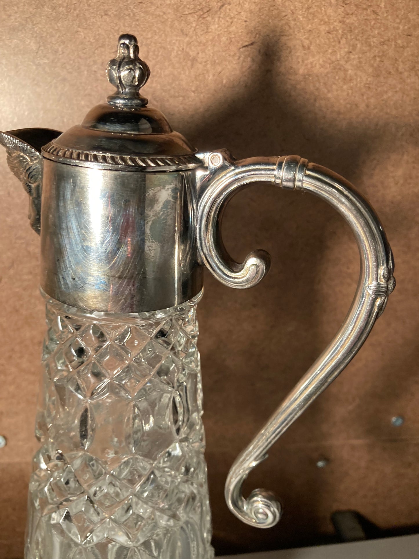 🍷✨ Vintage Claret Jug ✨🍷
An absolute beauty from the Victorian/Edwardian era!