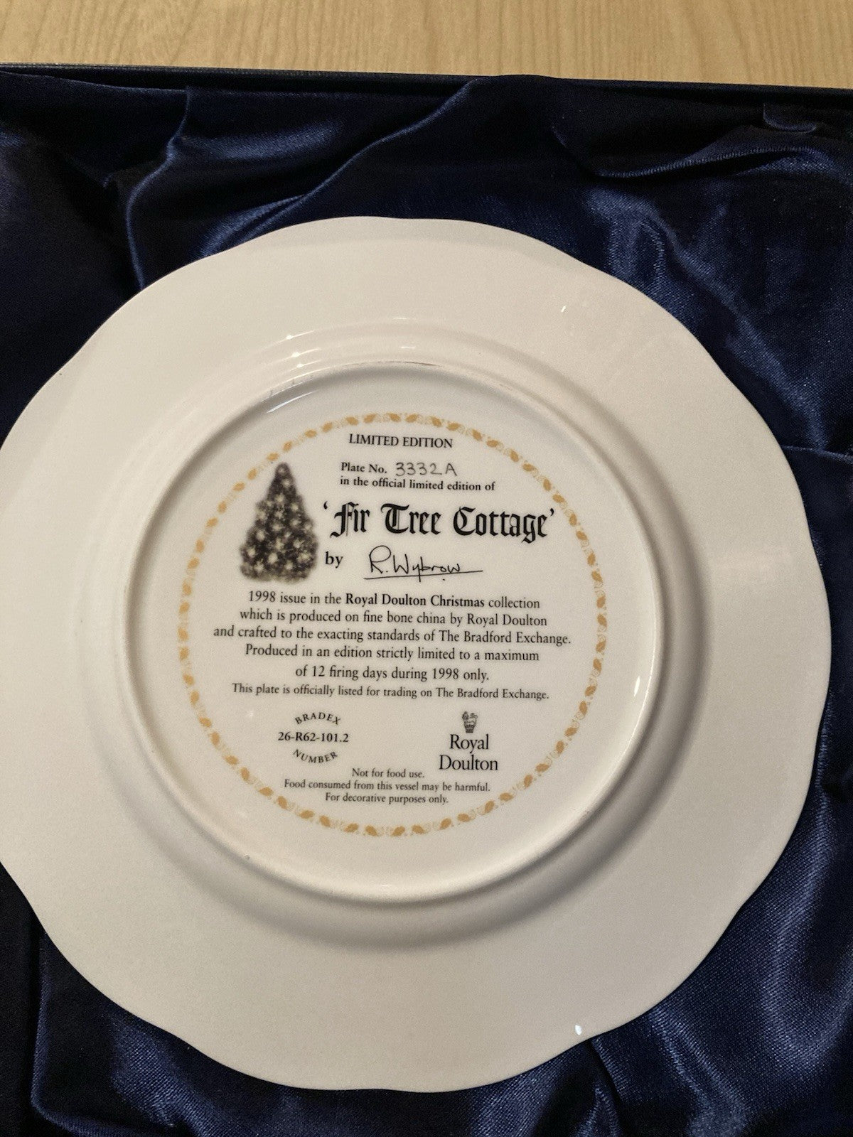 Royal Doulton Fir Tree Cottage 1998 Christmas Plate Box & COA Bradford Exchange