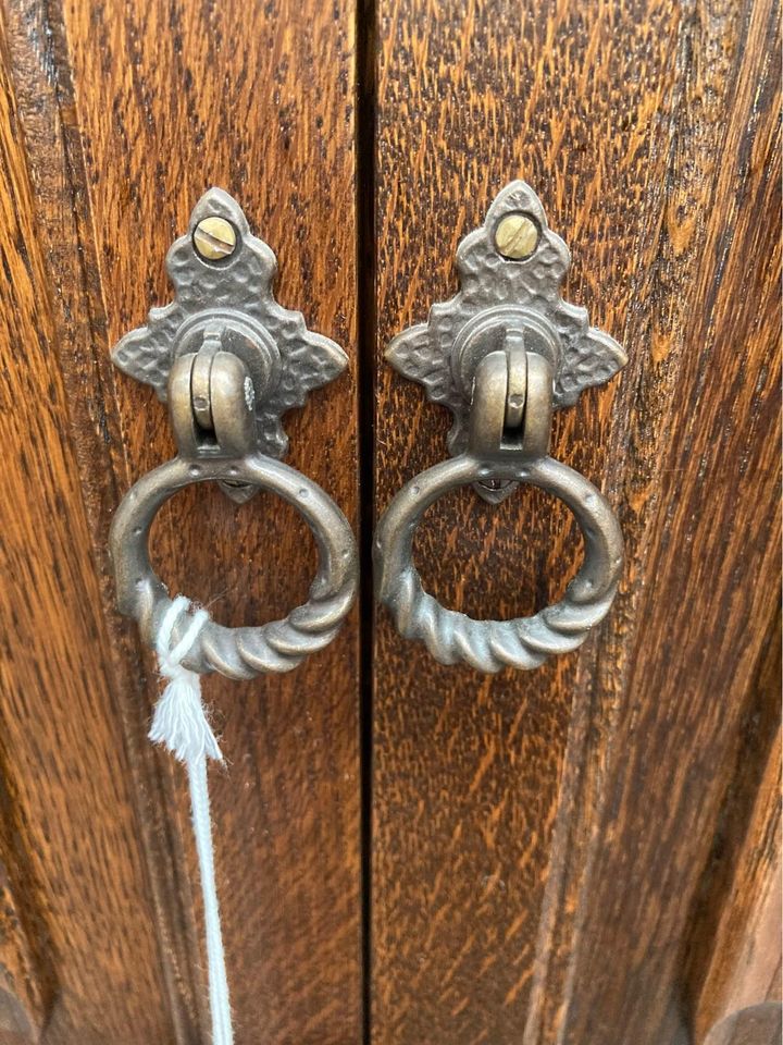 Old Mill Vintage solid oak TV unit by Quitmann furniture - storage unit.