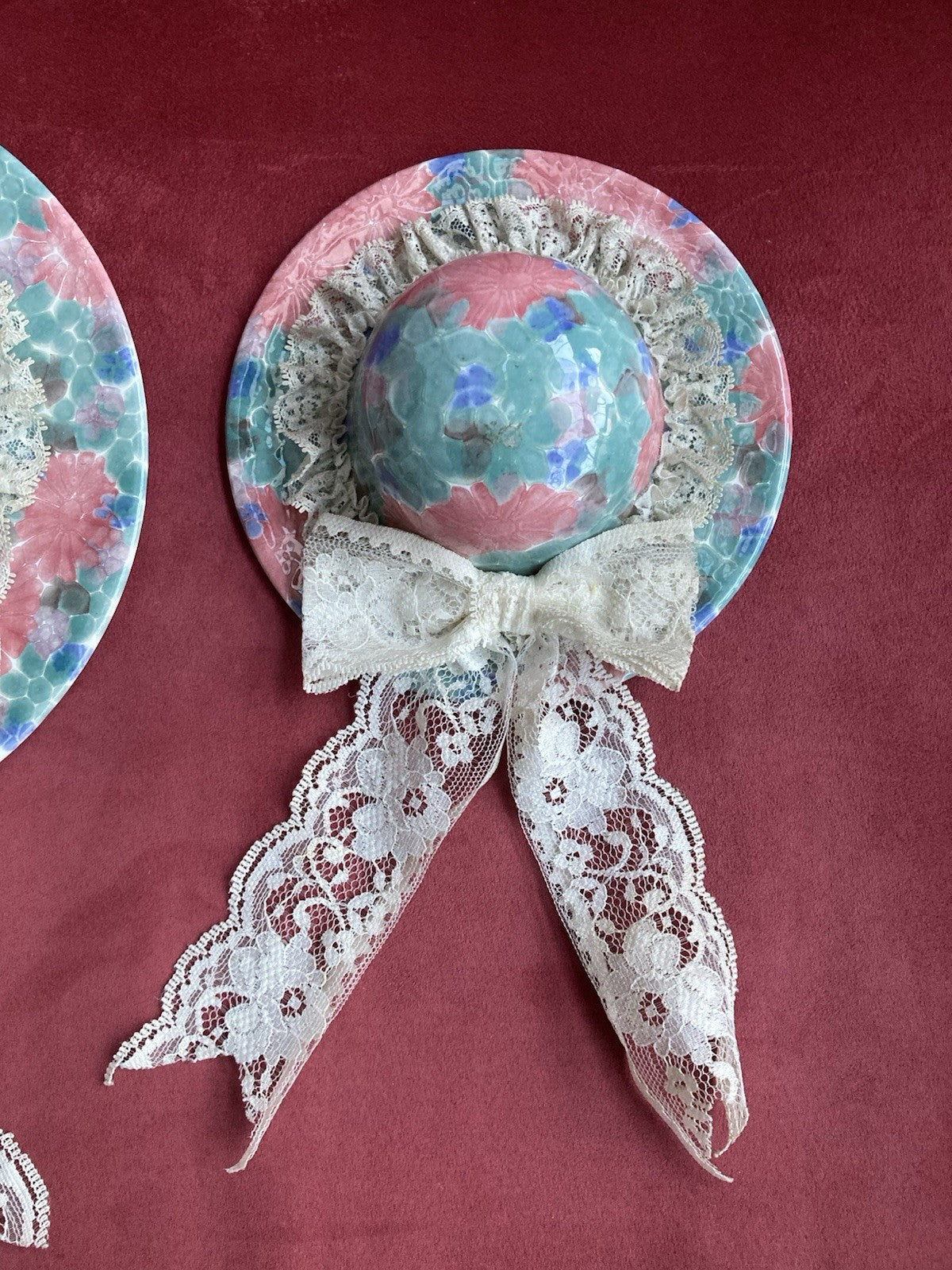 Park Rose Ceramic Hat Wall Plaques – Vintage Floral Pair with Lace Ribbon